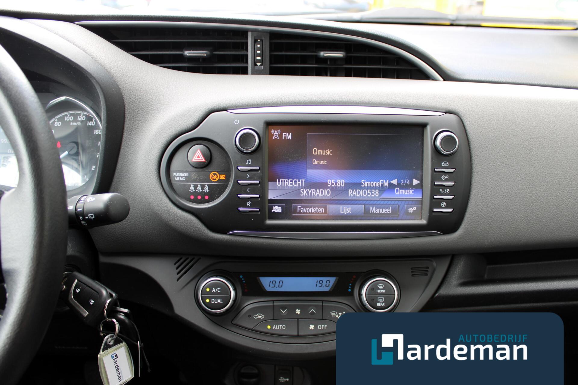 Foto van Toyota Toyota Yaris Hybrid