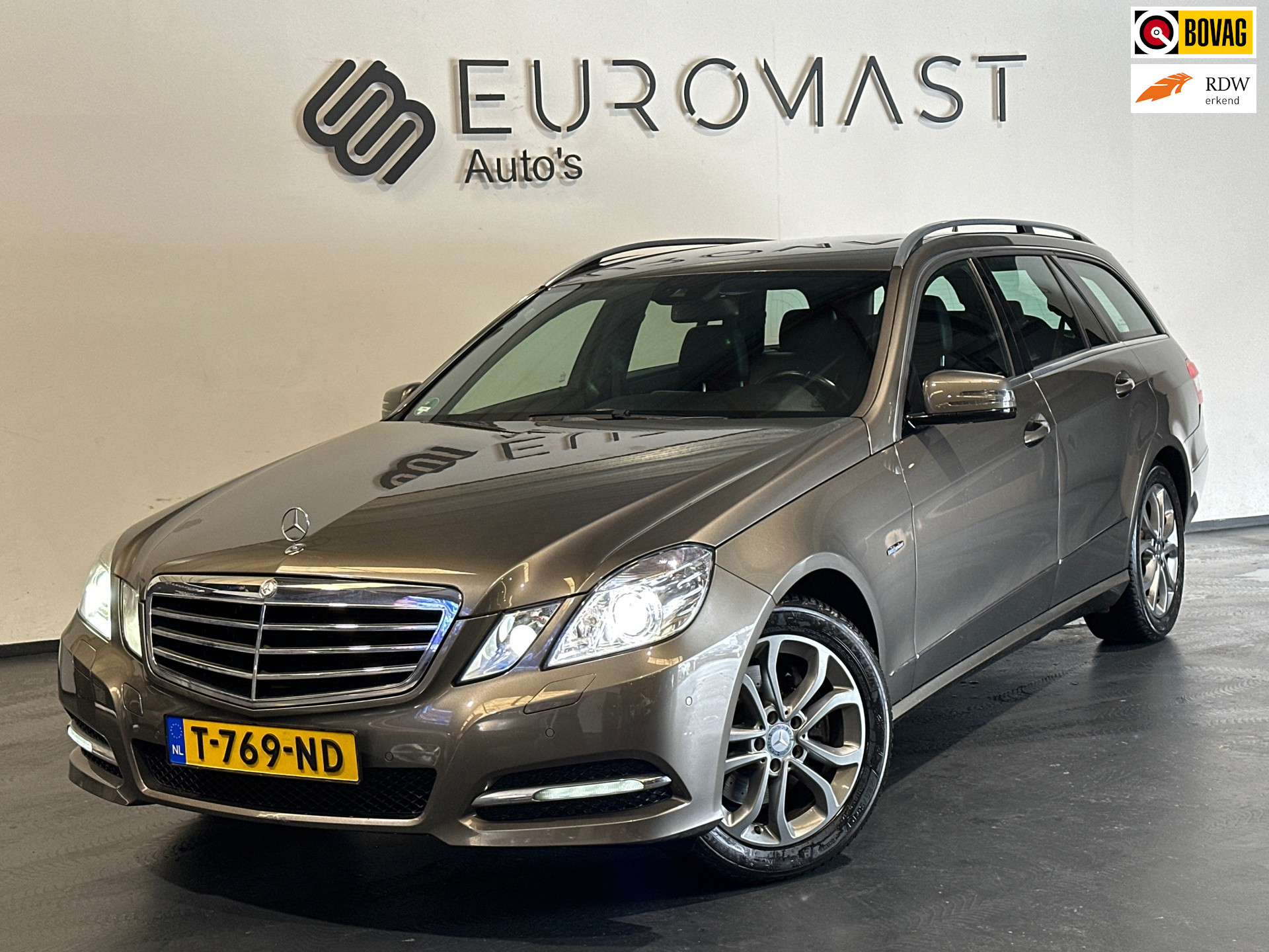 Mercedes-Benz E-klasse 200 CGI Avantgarde Automaat Navi Cruise Airco Pdc Trekhaak Nieuwe Apk 2010 - voorkant
