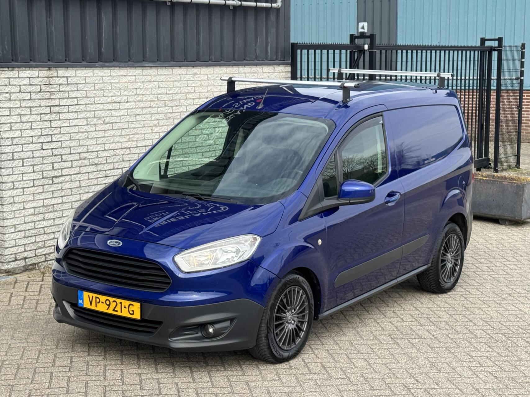 Foto van Ford Transit Courier
