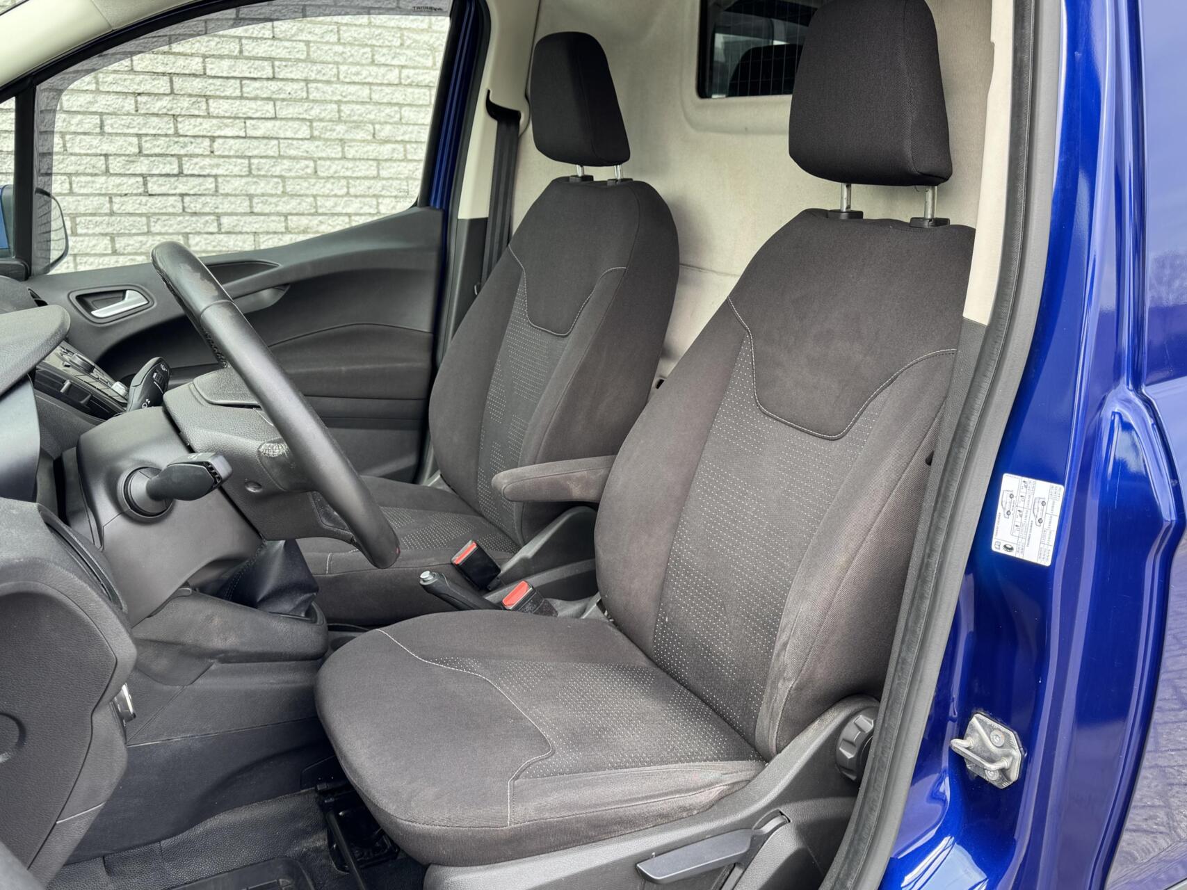 Foto van Ford Transit Courier