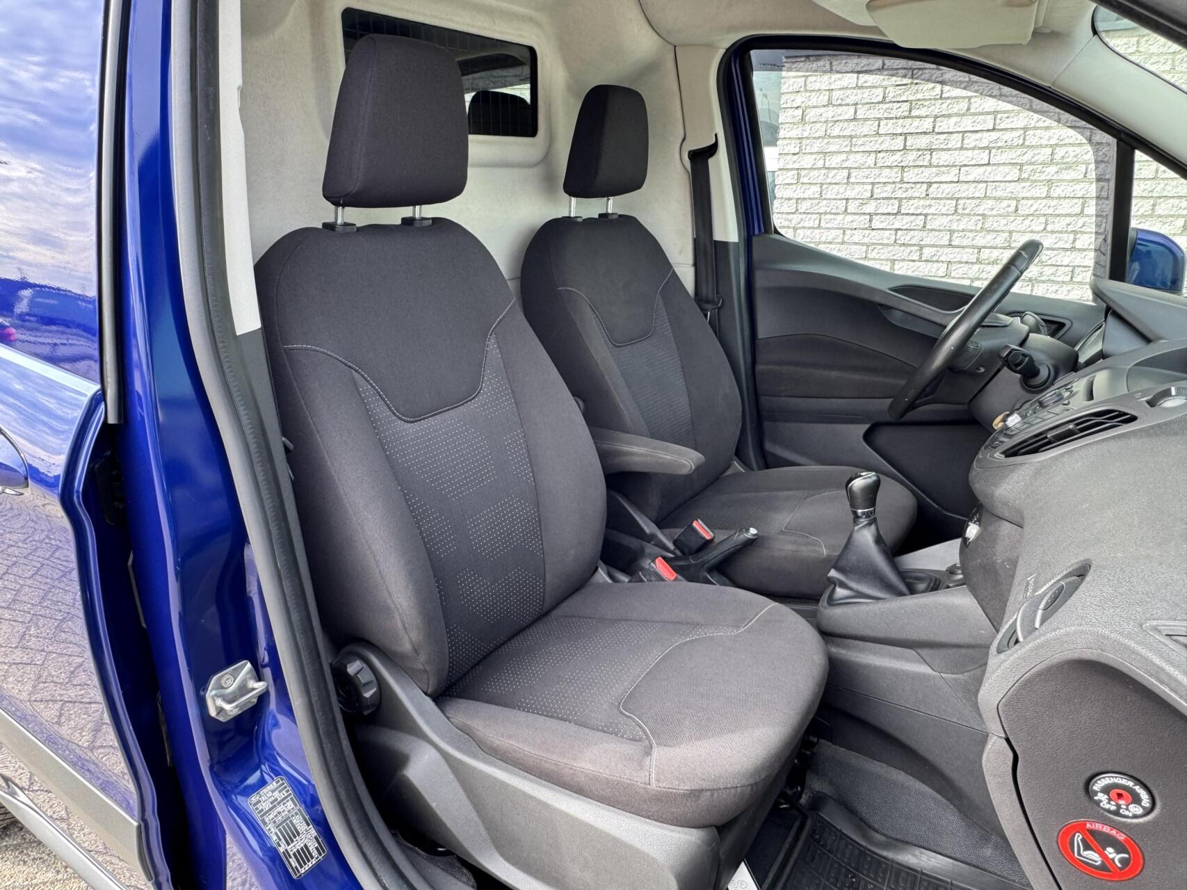 Foto van Ford Transit Courier