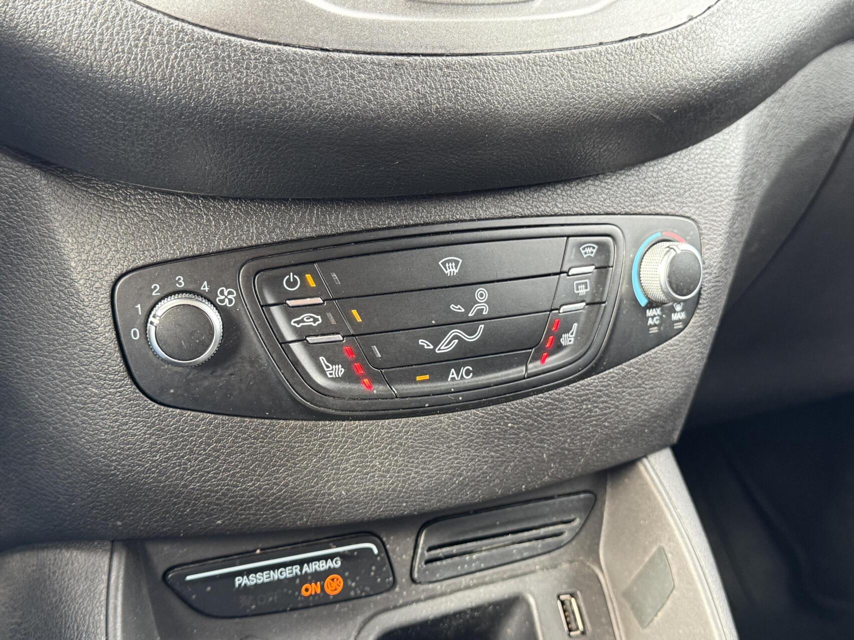 Foto van Ford Transit Courier