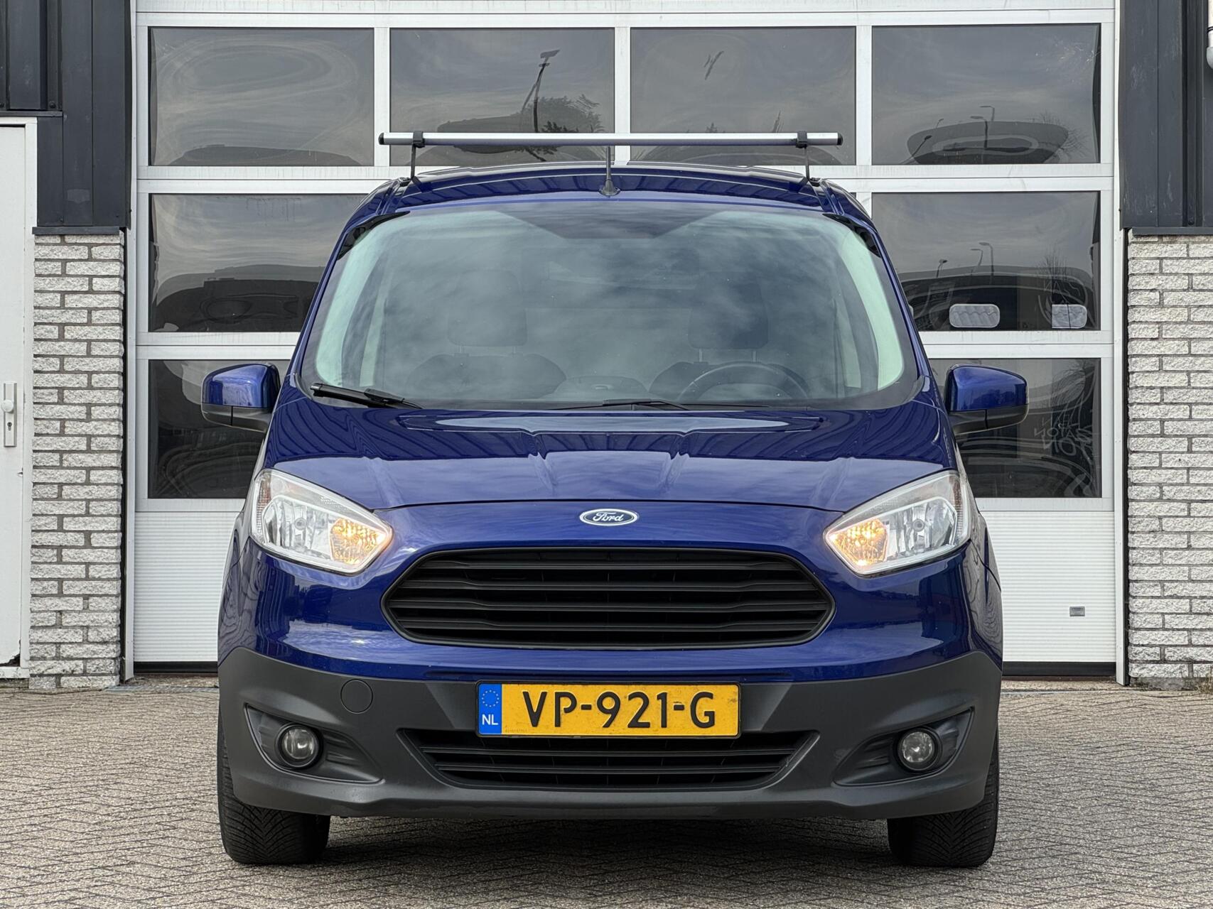 Foto van Ford Transit Courier