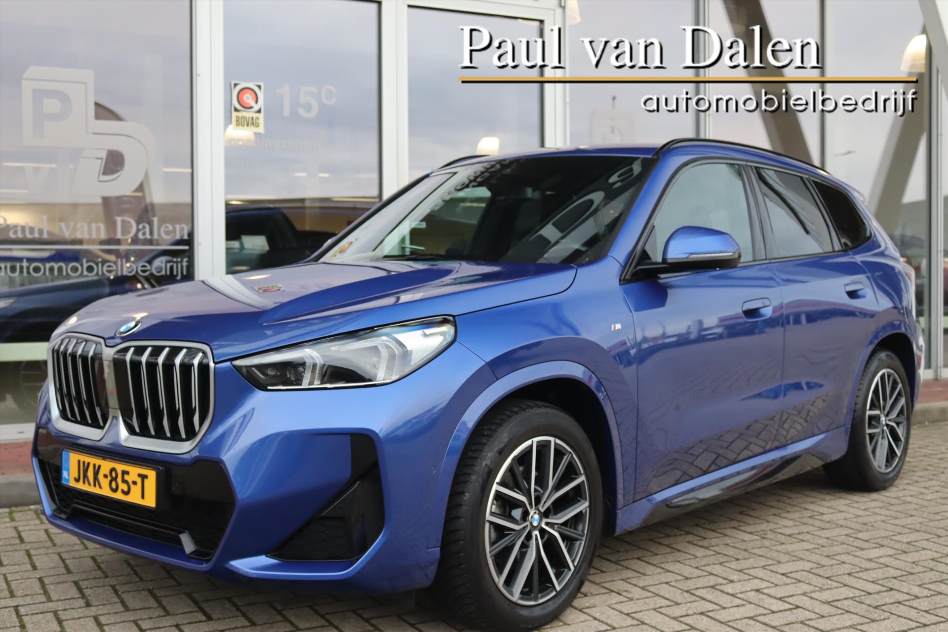 BMW X1 Sdrive18i 18i SDRIVE AUTOMAAT M-SPORT SHADOW LINE Navi | Cruise | Camera | Sfeerverl. | Keyless | Led | 18 Inch LM | 2023 - voorkant