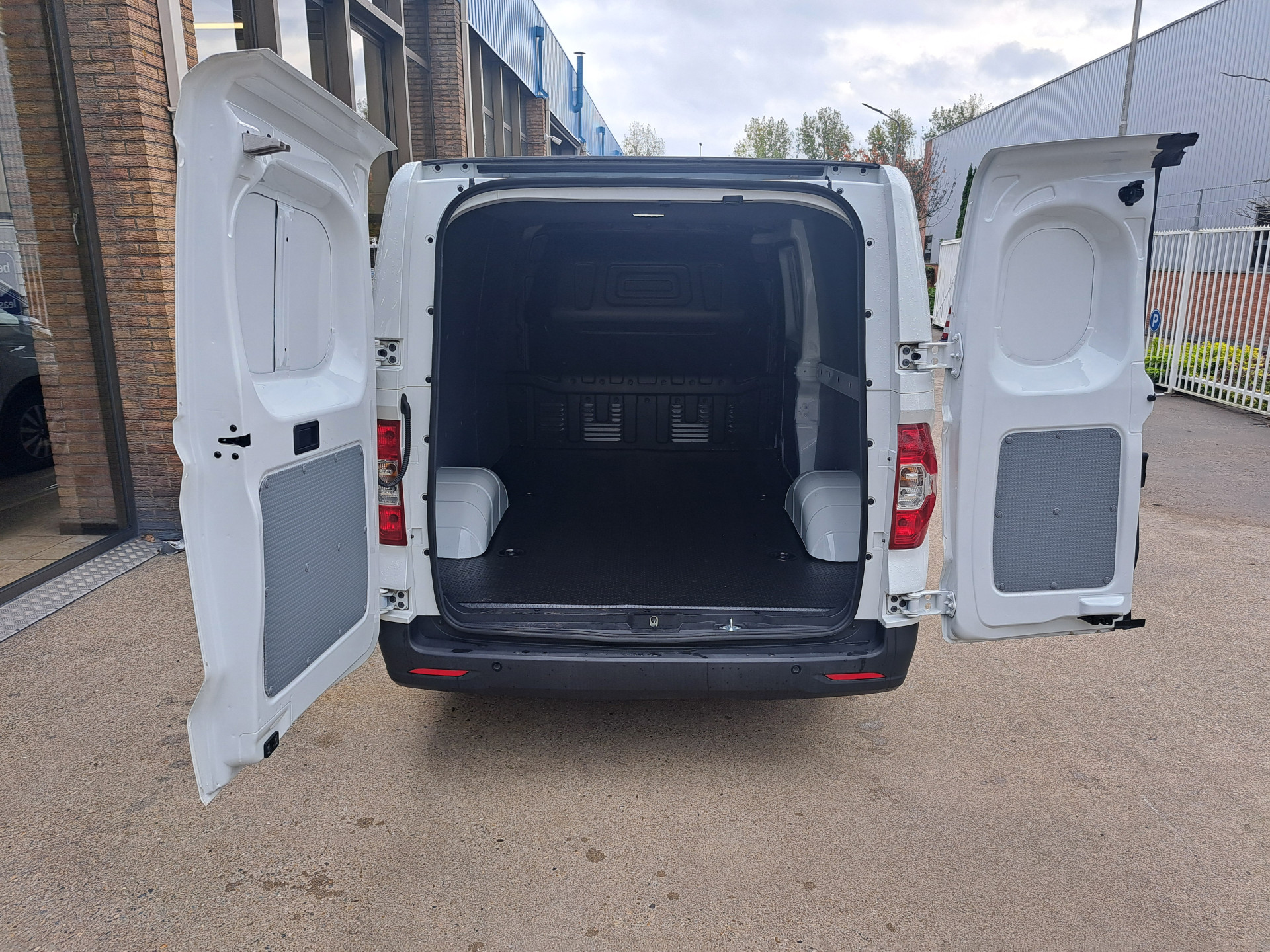 Foto van Maxus Maxus E-deliver 3