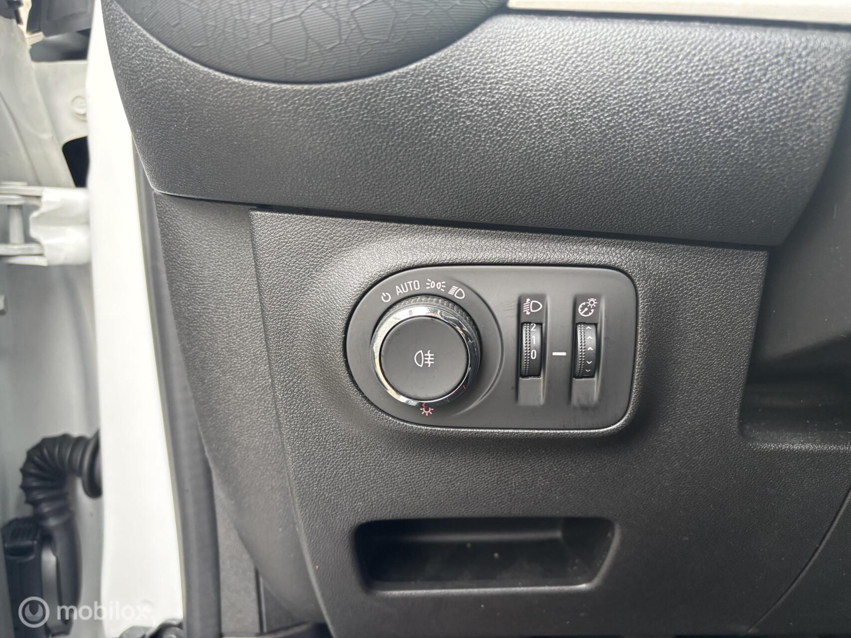 Foto van Opel Adam