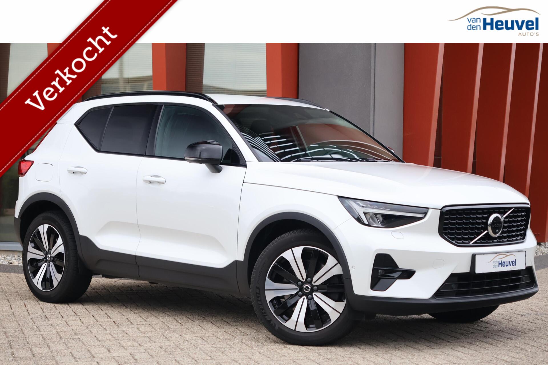 Volvo XC40 T5 Recharge Plus Dark | Stoelverwarming | Trekhaak | Leder | BLIS | Pilot Assist | 360° Camera | H/K | Keyless 2022 - voorkant