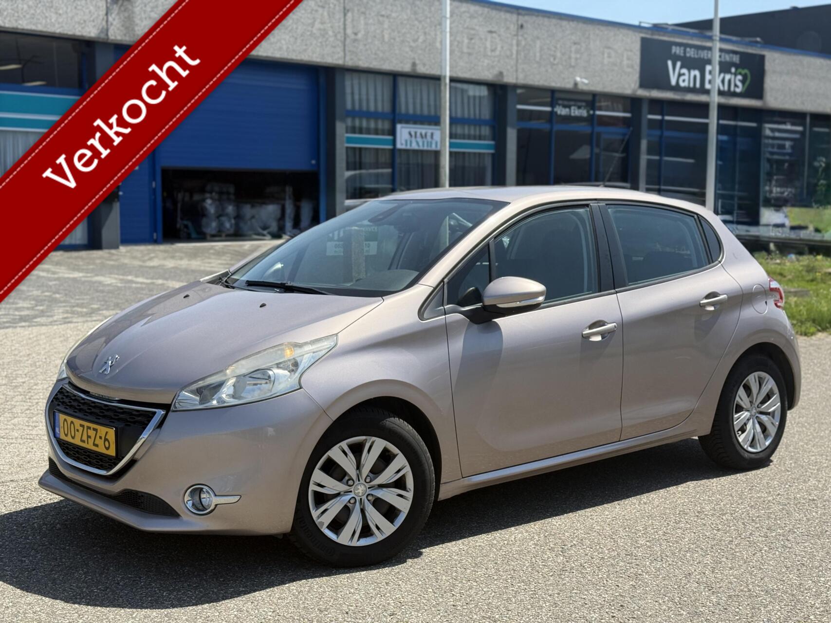 Peugeot 208 1.2 VTi 5-DRS Airco/Navi/Cruise/Climate Lage KM 2012 - voorkant