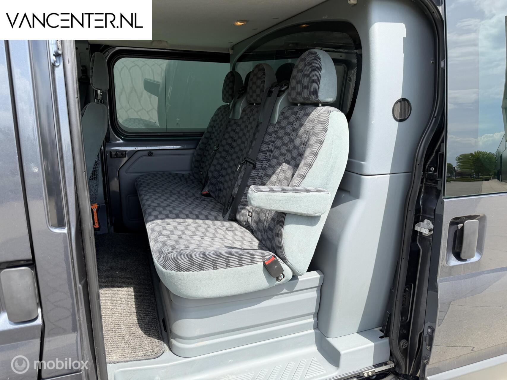 Foto van Ford Transit 260s DC 115dpf 4.36