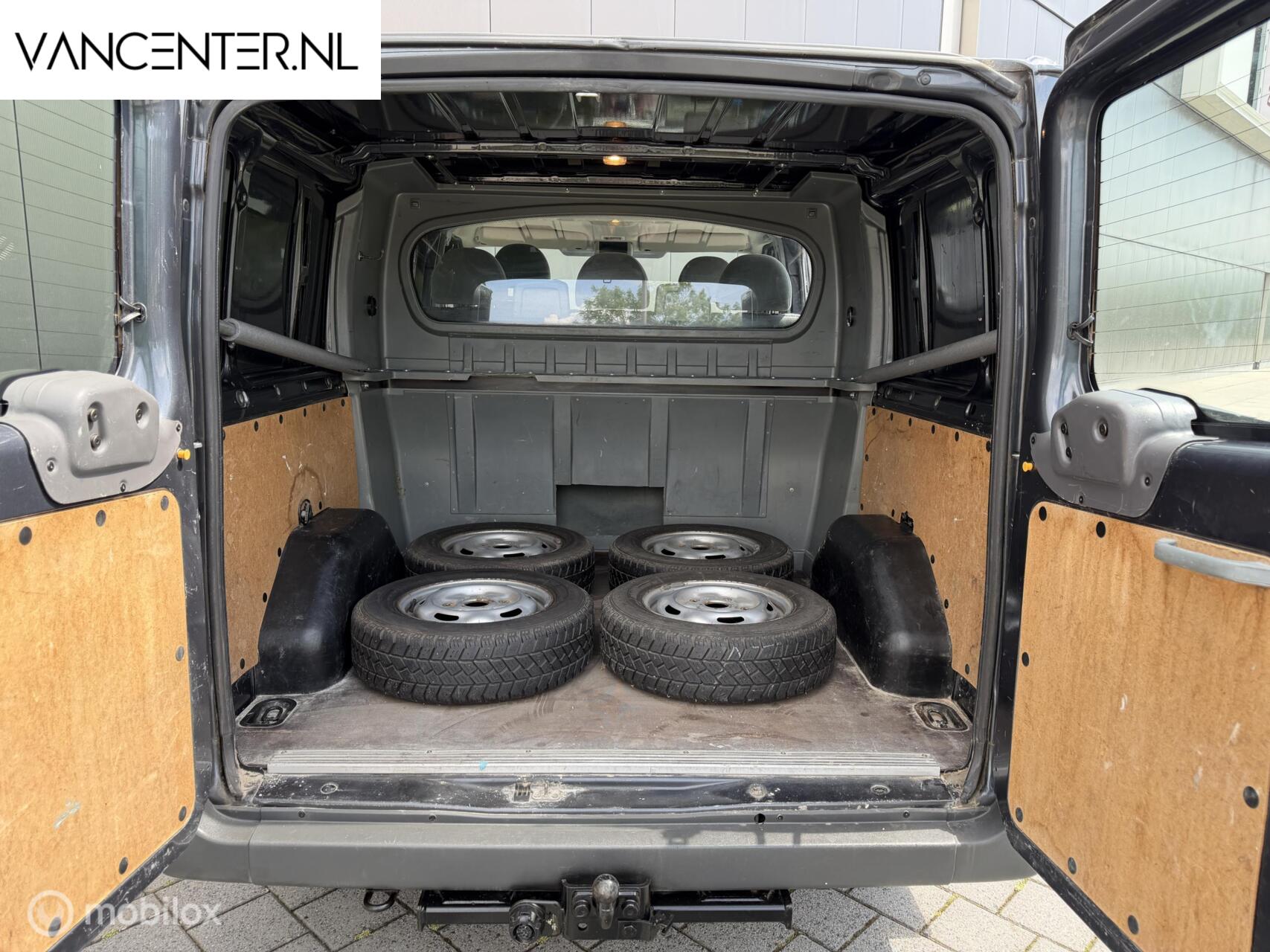 Foto van Ford Transit 260s DC 115dpf 4.36
