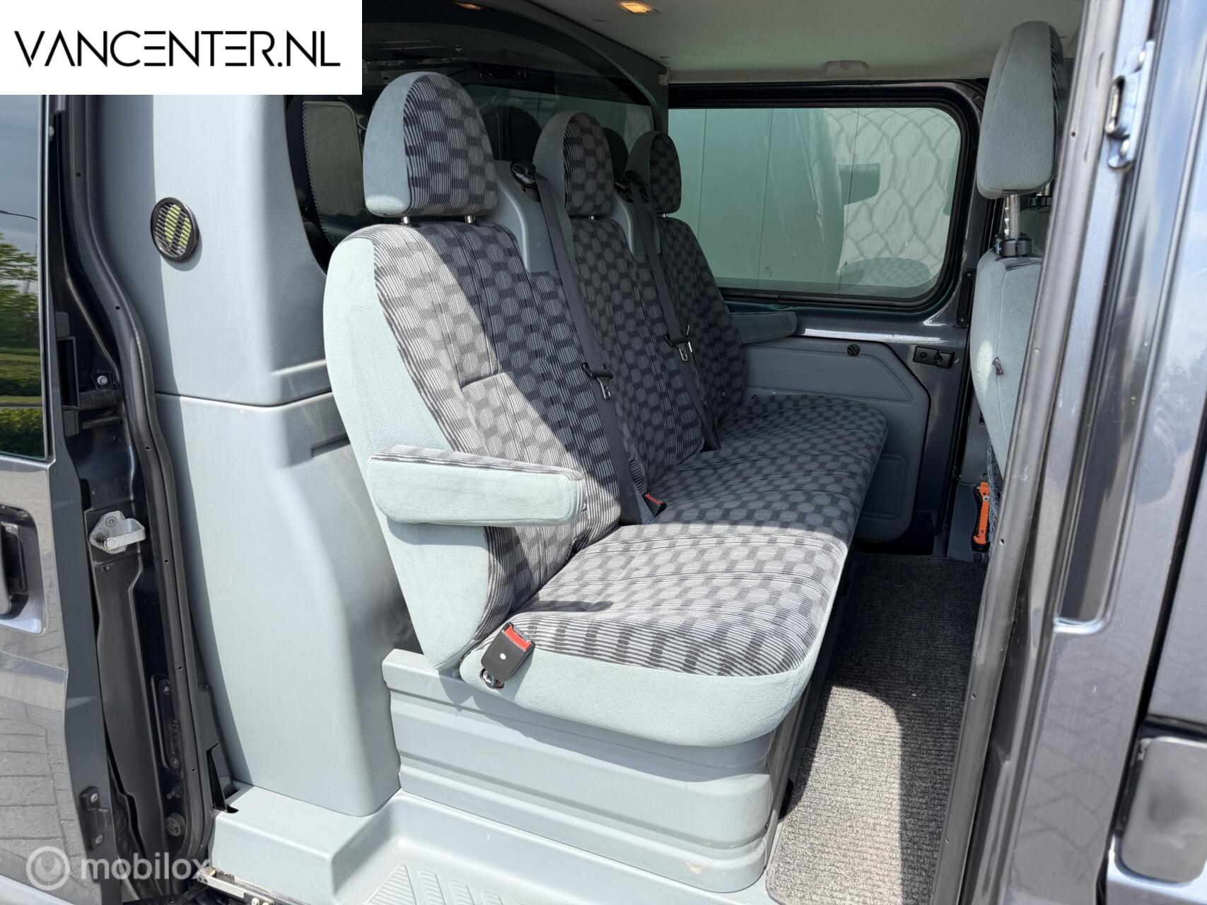 Foto van Ford Transit 260s DC 115dpf 4.36