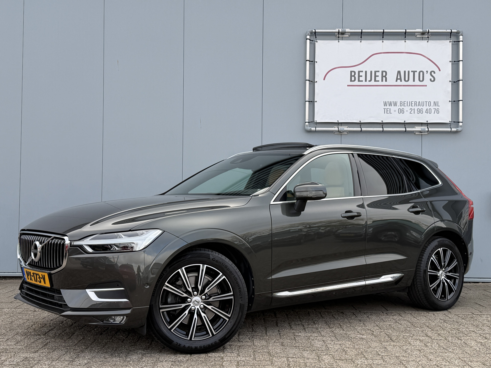 Volvo Xc60 2.0 T5 AWD Inscription 2017 - voorkant