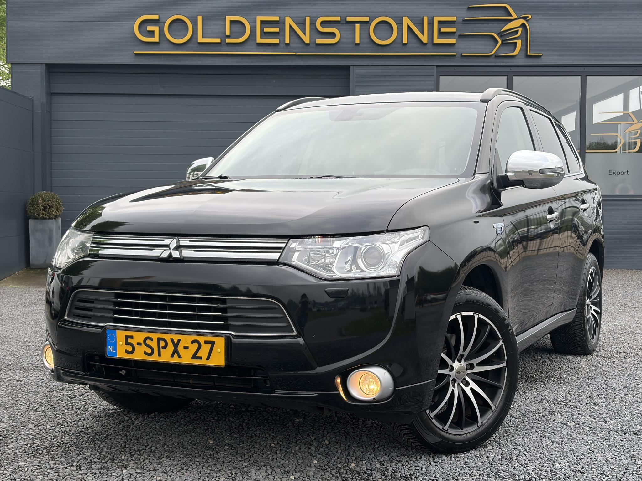 Mitsubishi Mitsubishi Outlander 2.0 PHEV Instyle+ 2013 - voorkant