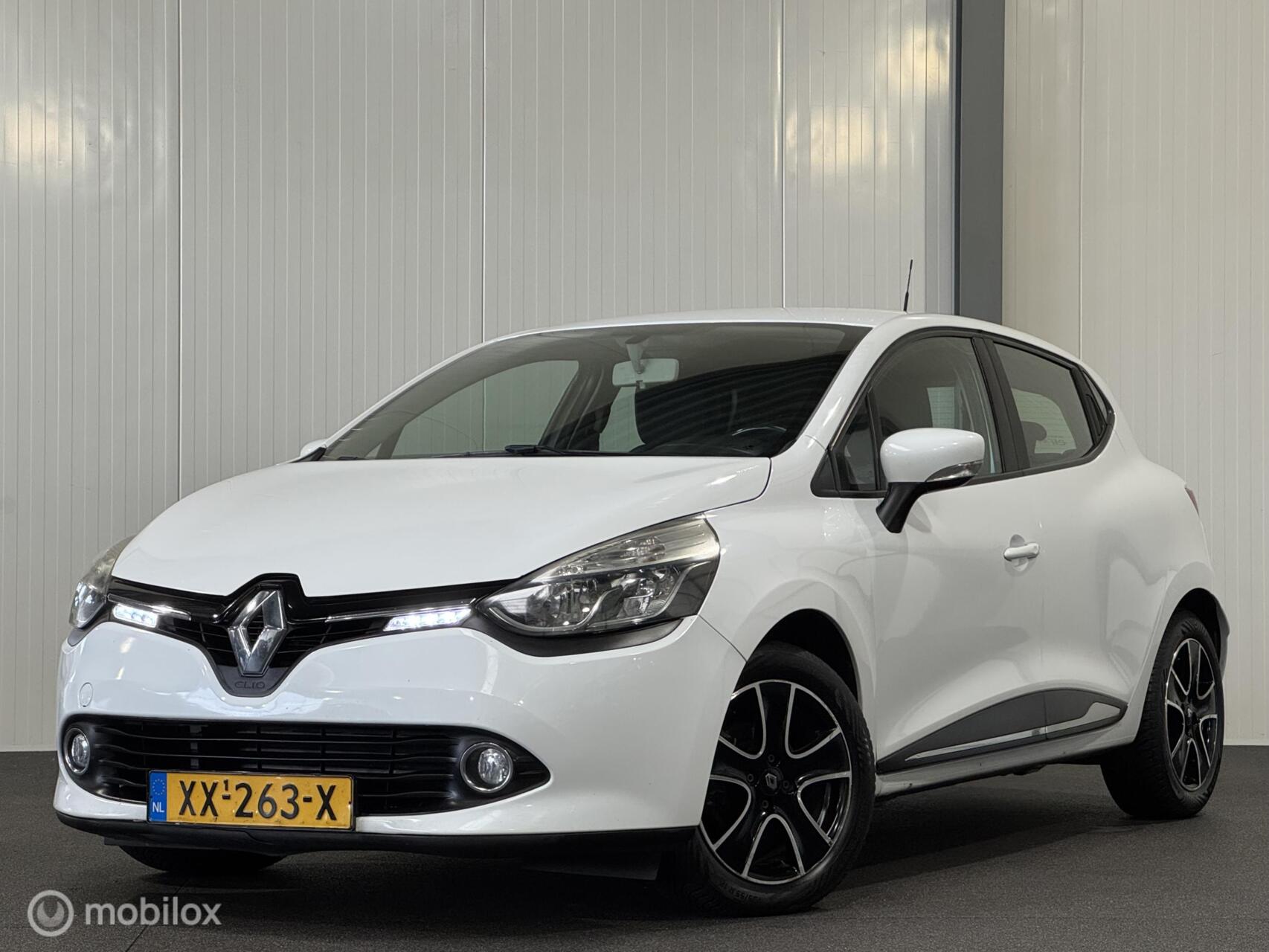 Renault Clio 1.5 dCi Dynamique [ led navi cruise airco ] 2013 - voorkant