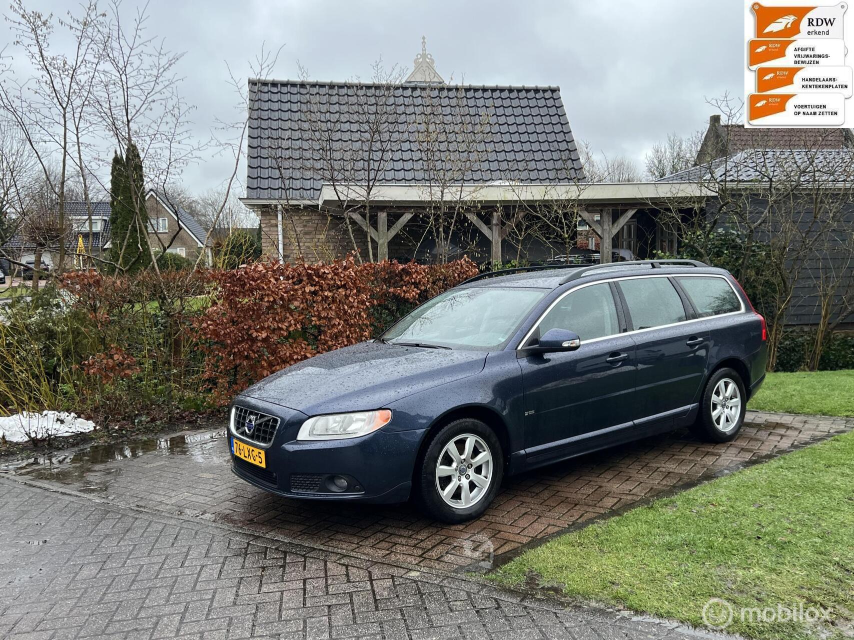 Volvo V70 2.0T Momentum 2010 - voorkant