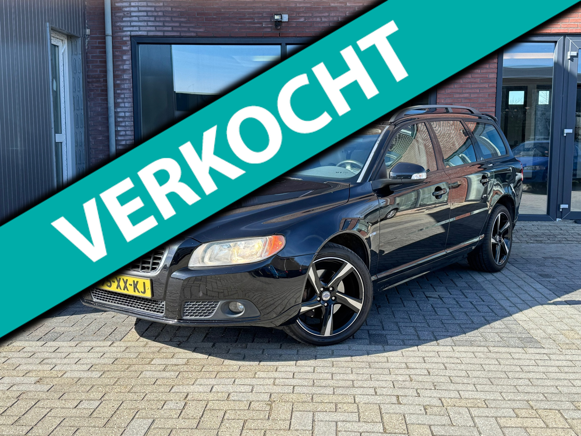 Volvo V70 2.4D Momentum | Autm |Leer | Cruise | Clima | DB V.V | 2007 - voorkant
