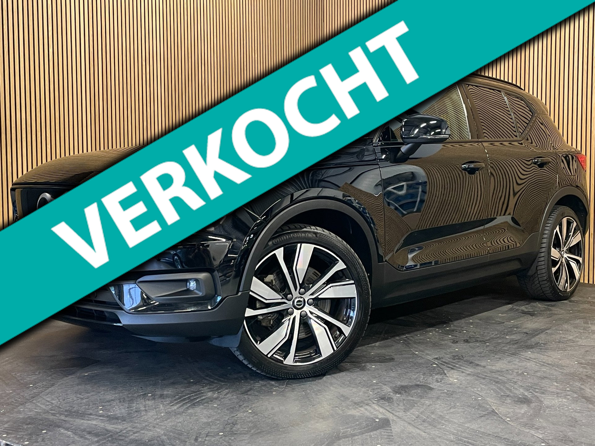 Volvo XC40 Recharge P8 AWD R-Design|89% SOH|1/2 LEDER|ELEK.TREKHAAK+ACHTERKLEP|ACC|STUUR+STOELVERW V+A|CARPLAY/ANDROID|NAP|NL|1EIG 2020 - voorkant