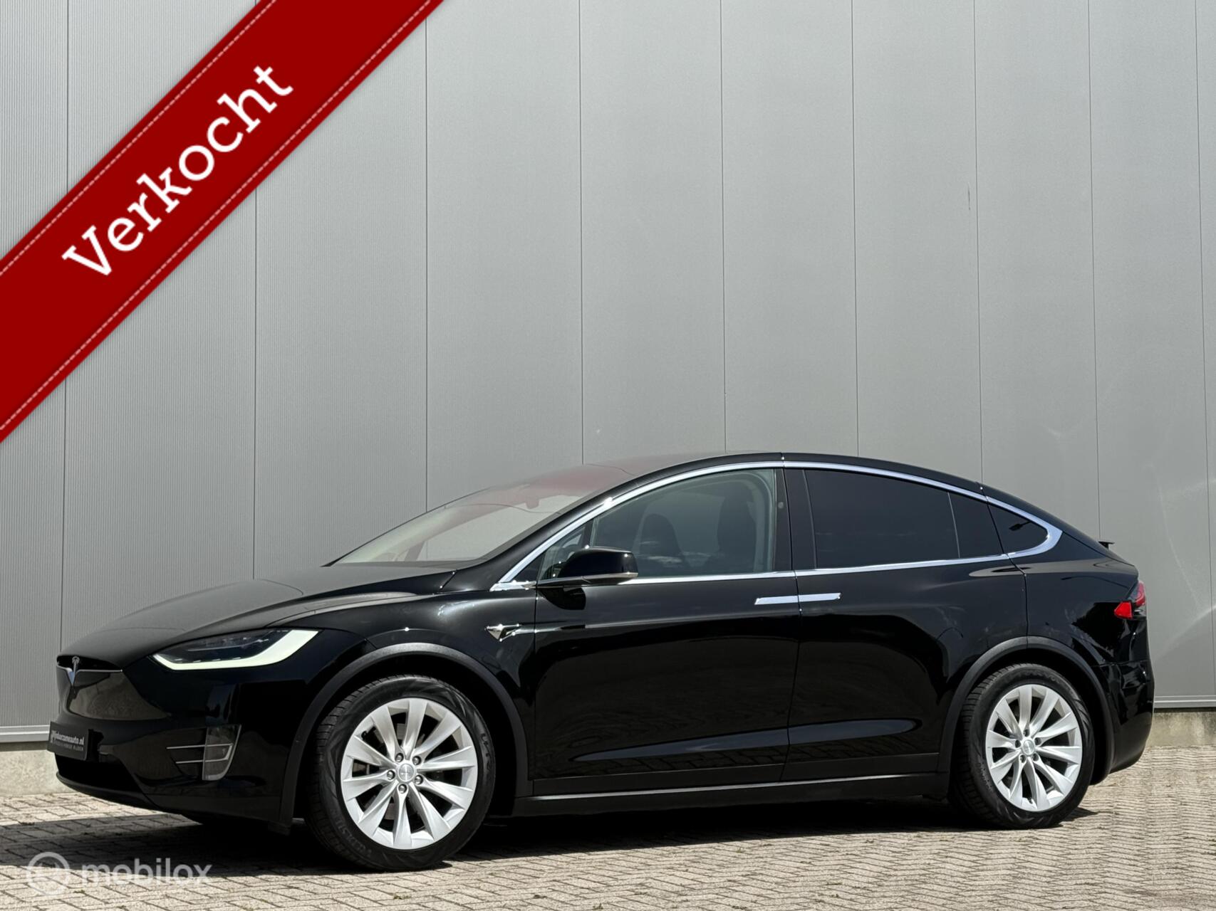 Foto van TESLA MODEL X
