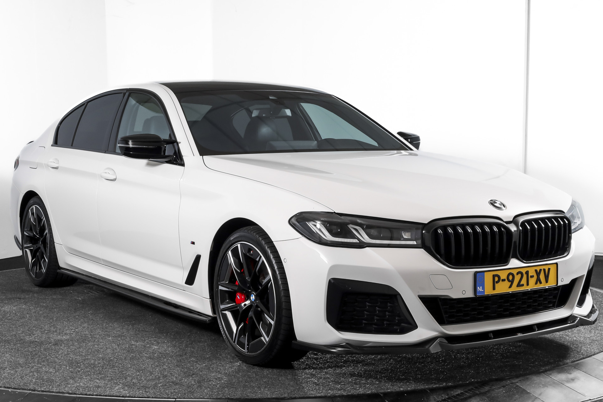 Foto van BMW 545e xDrive