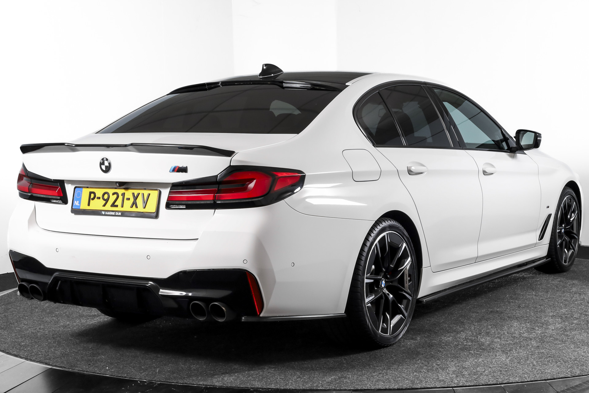 Foto van BMW 545e xDrive