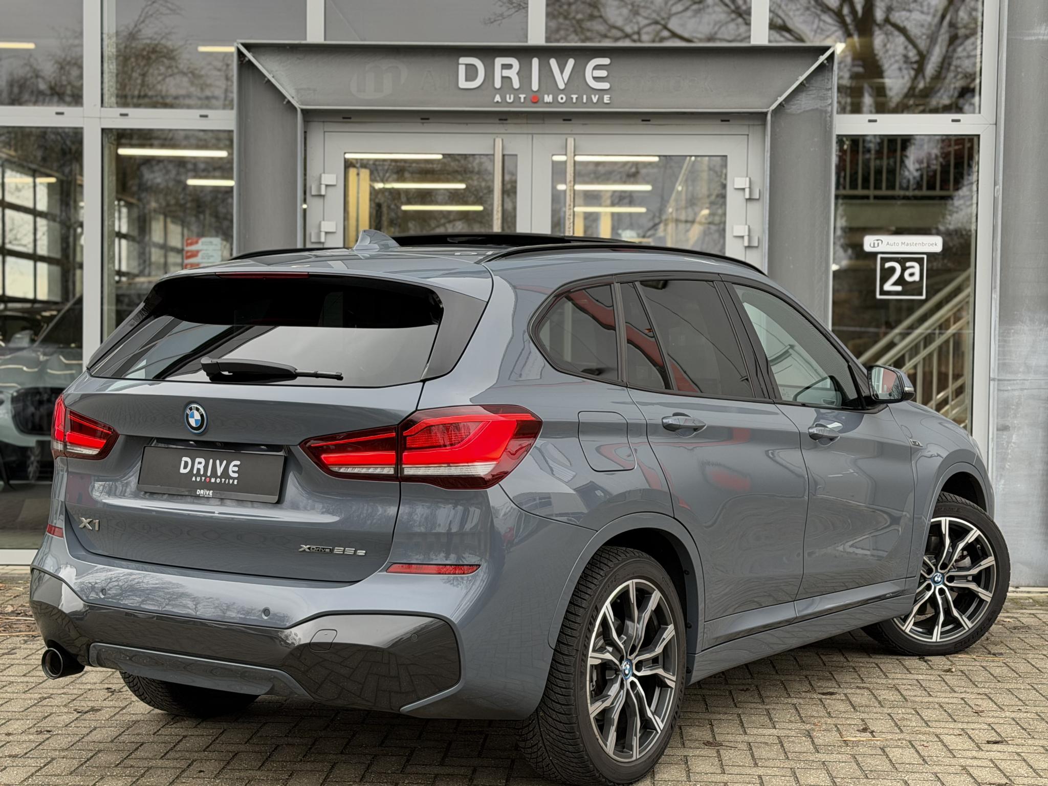 Foto van BMW X1 Xdrive25e