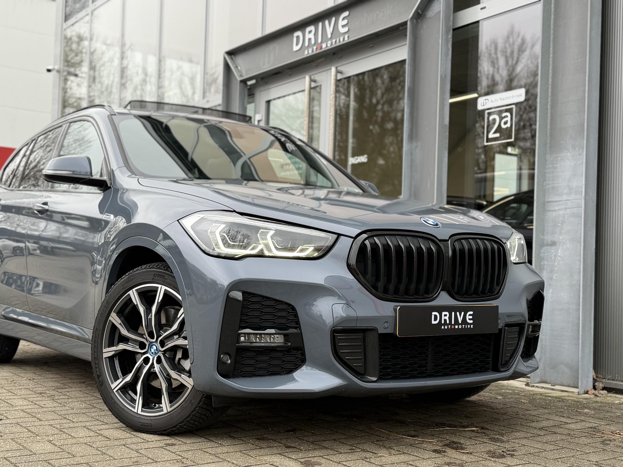 Foto van BMW X1 Xdrive25e