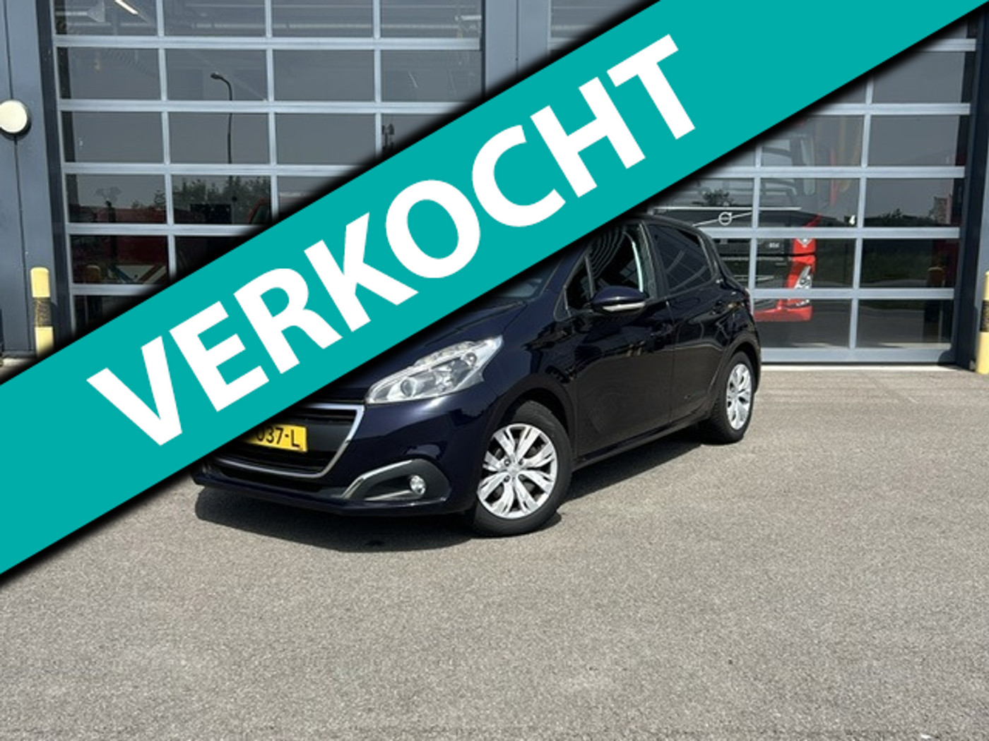 Peugeot 208 1.2 PureTech Blue Lion 2017 - voorkant