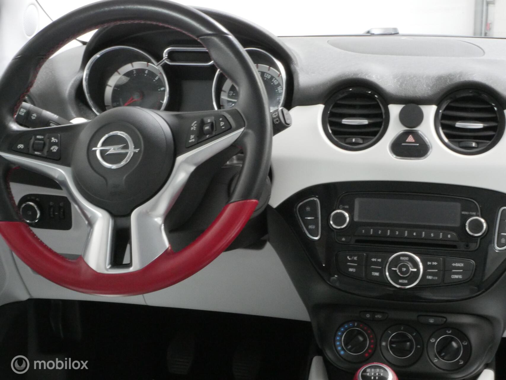 Foto van Opel Adam