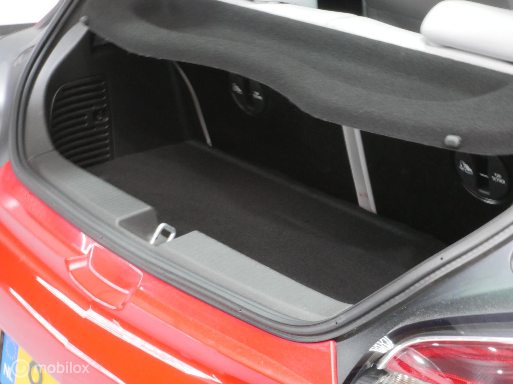 Foto van Opel Adam