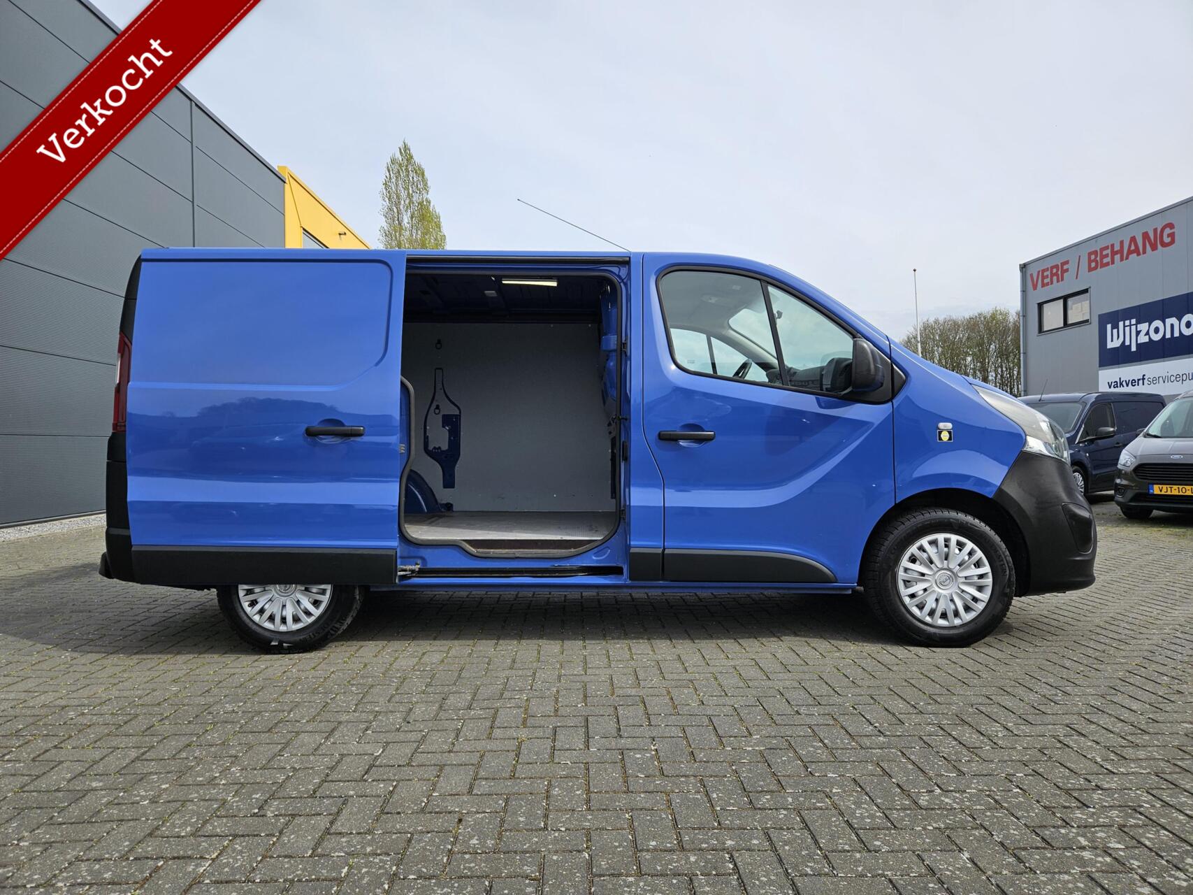 Foto van Opel Vivaro-b