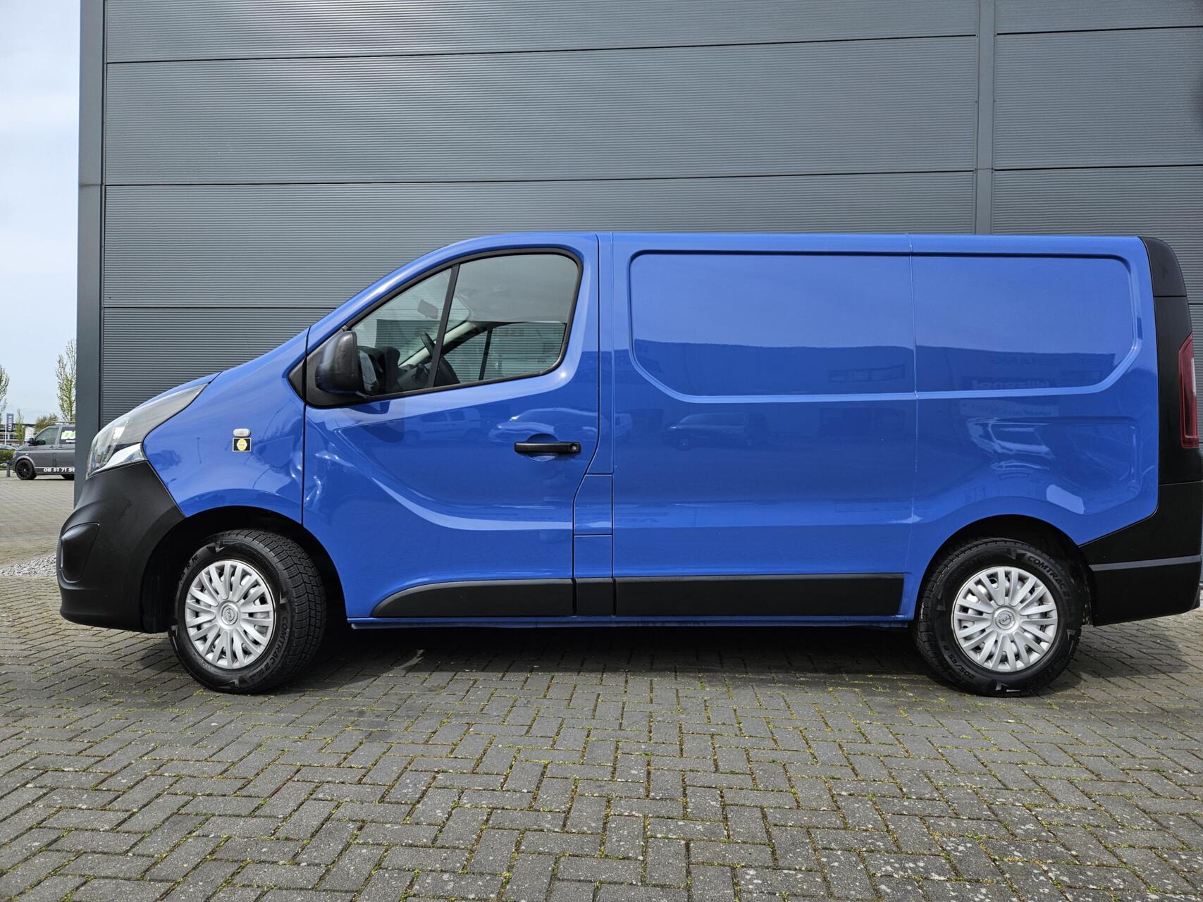 Foto van Opel Vivaro-b