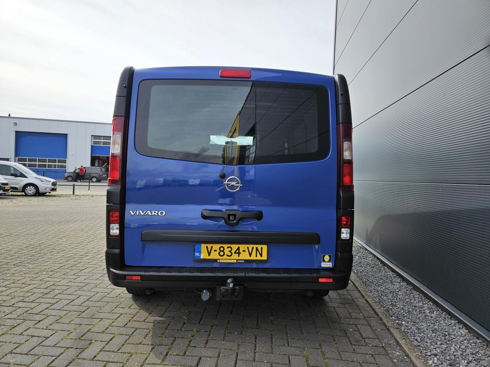 Foto van Opel Vivaro-b