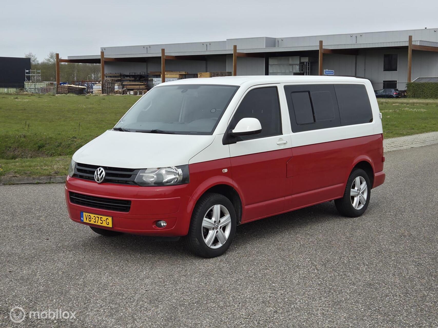 Volkswagen Transporter 2.0 TDI L1H1 Dubbel Cabine 6 persoons 2013 - voorkant