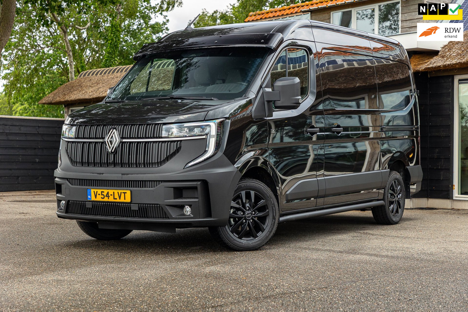 Foto van RENAULT MASTER E-TECH