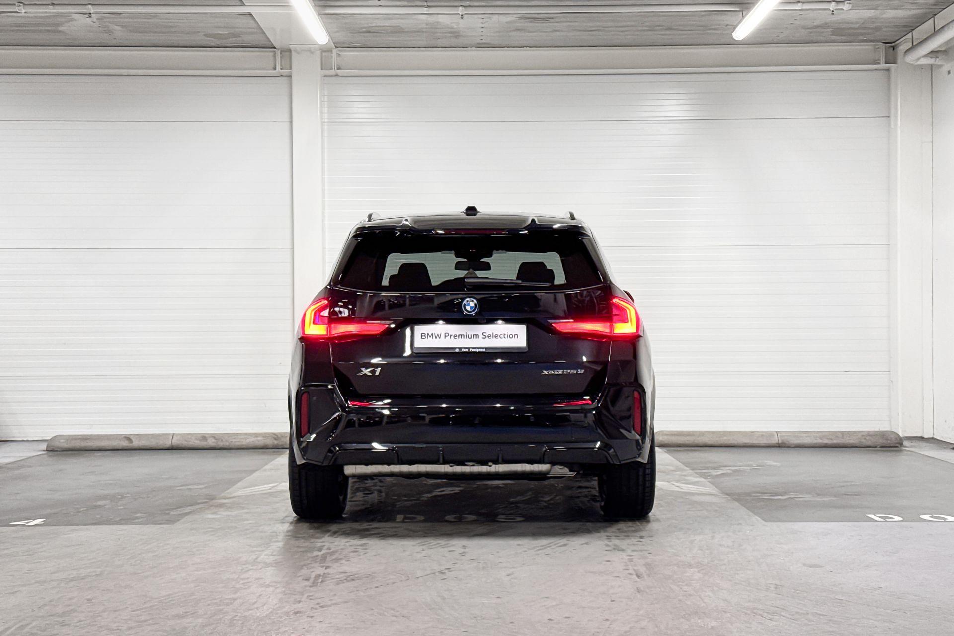Foto van BMW X1 Xdrive25e