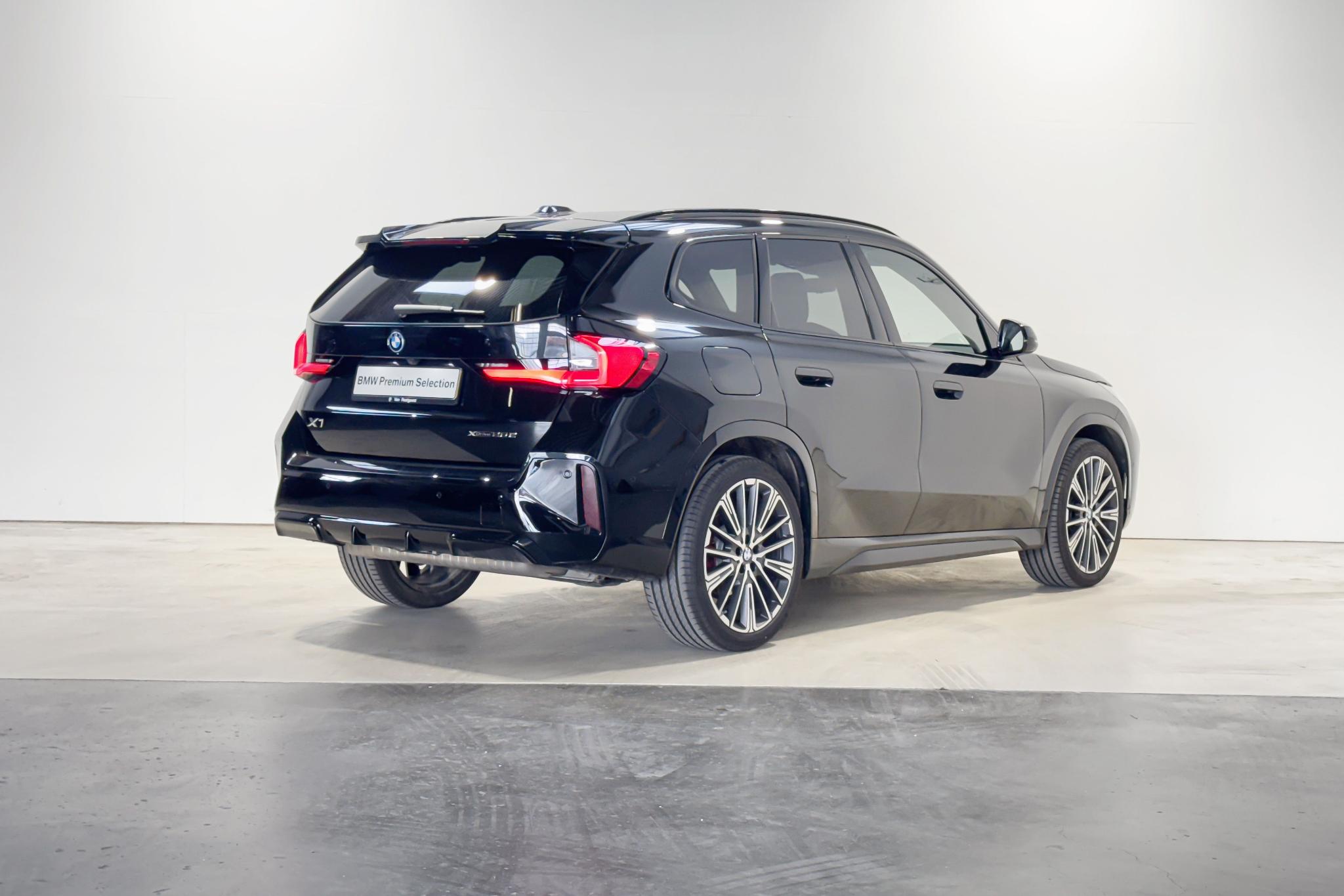 Foto van BMW X1 Xdrive25e