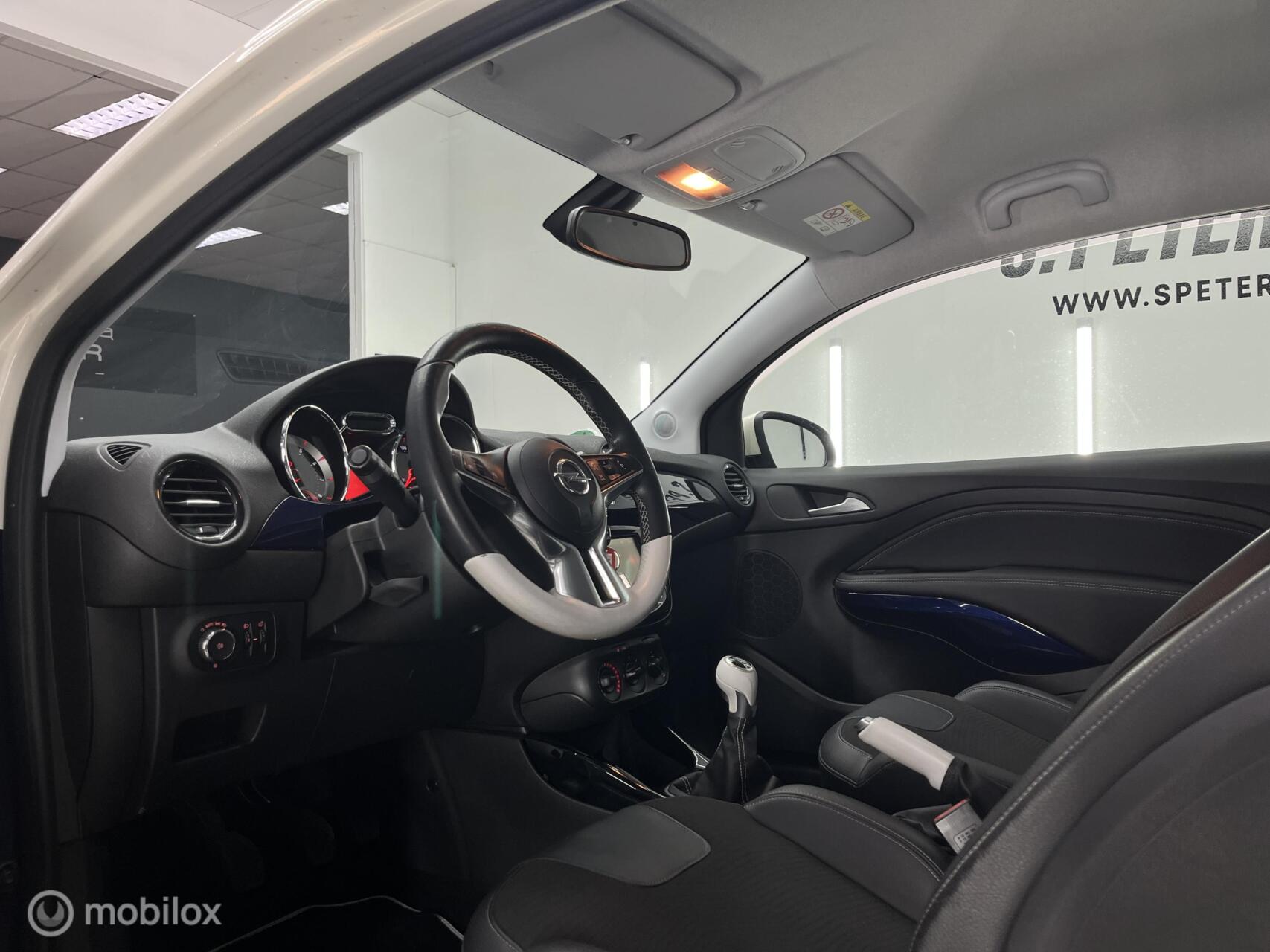 Foto van Opel Adam
