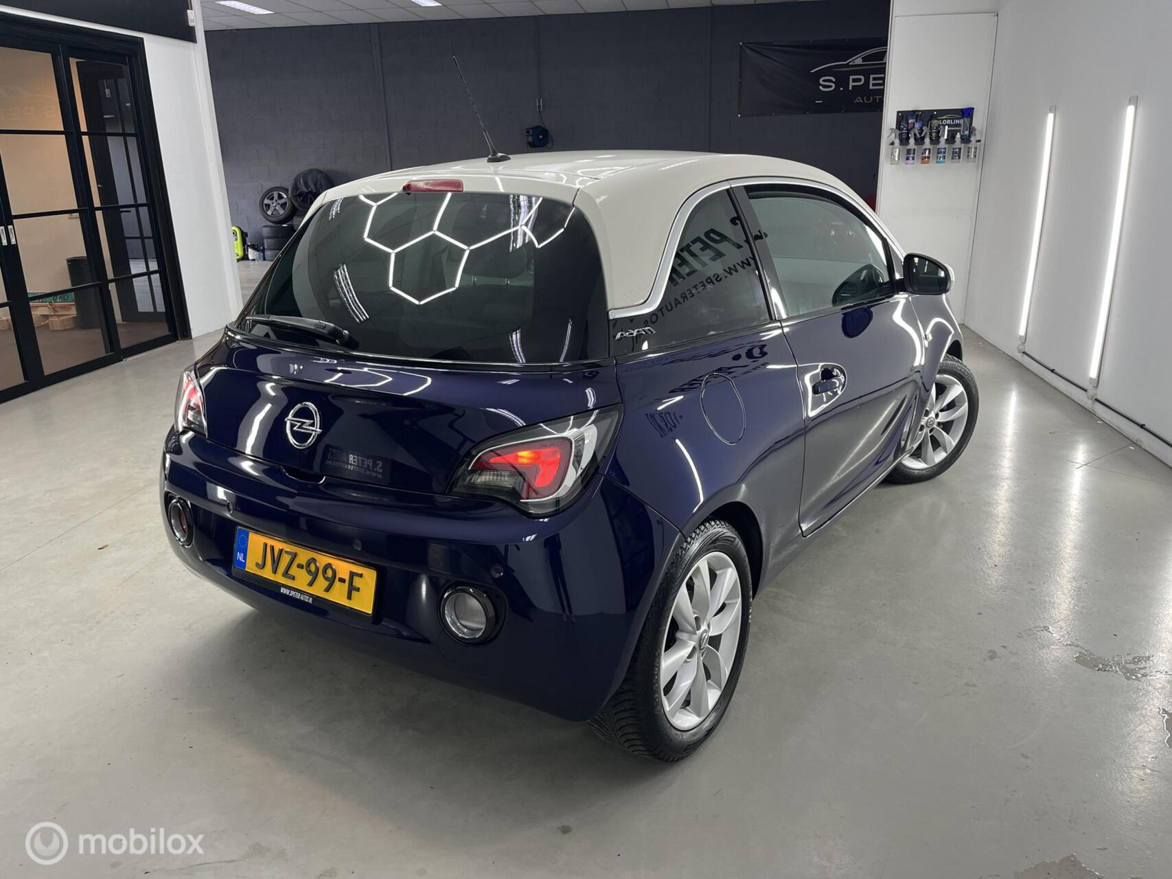 Foto van Opel Adam