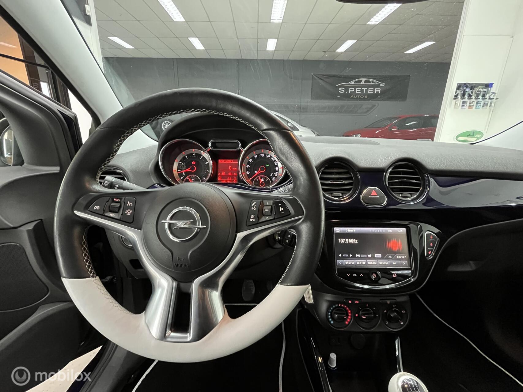 Foto van Opel Adam