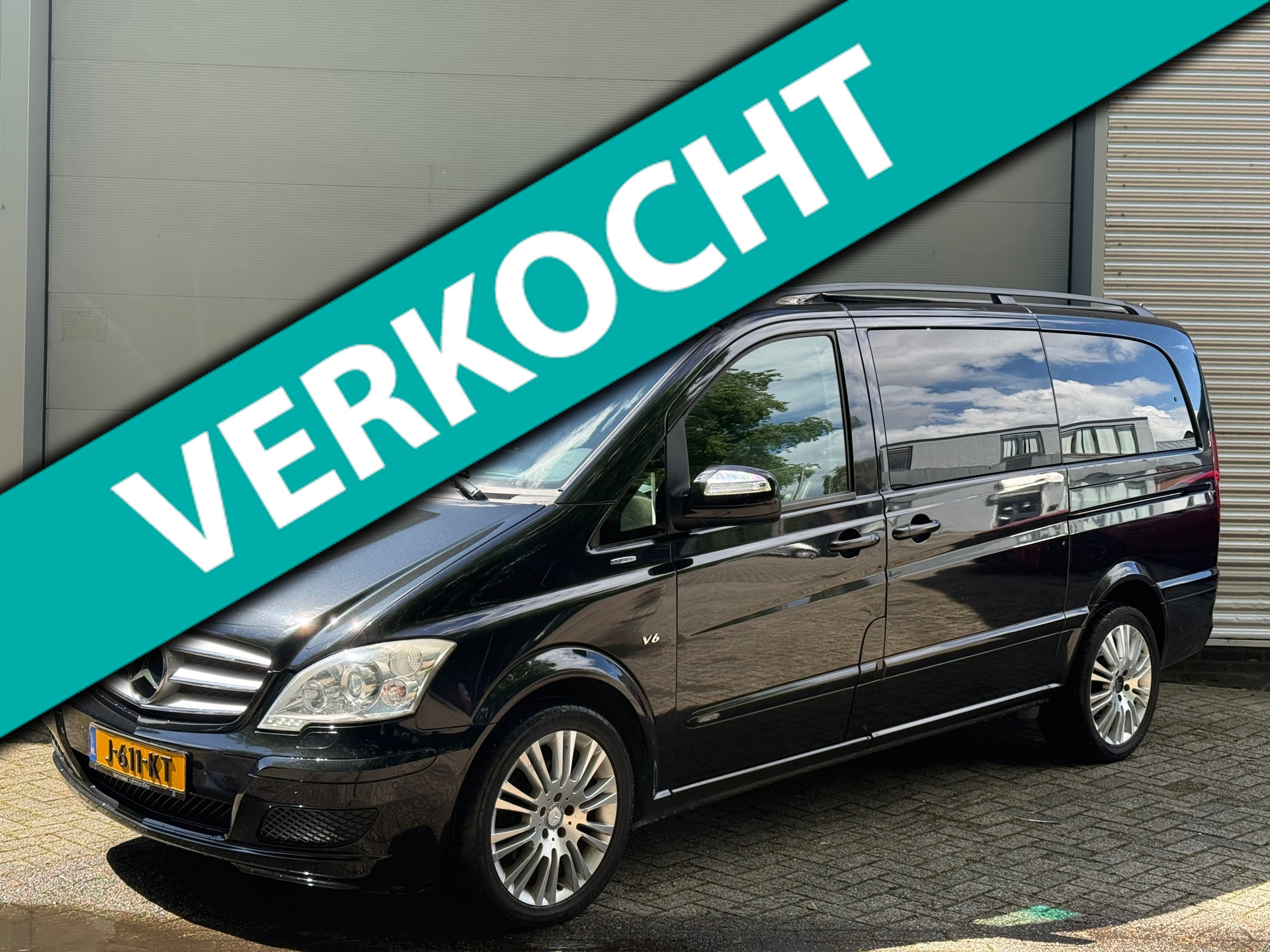 Mercedes-Benz Viano 3.0CDI V6 l Climate l 7 Persoons l Volleder l Dubbele Schuifdeuren electrisch l Schuifdak l Xenon l Automaat l 2011 - voorkant