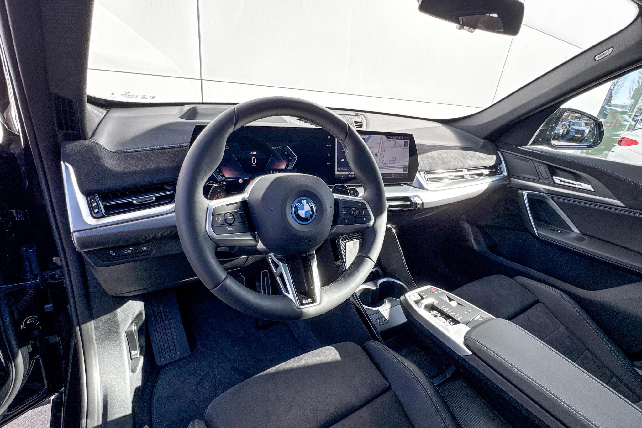 Foto van BMW X1 Xdrive25e