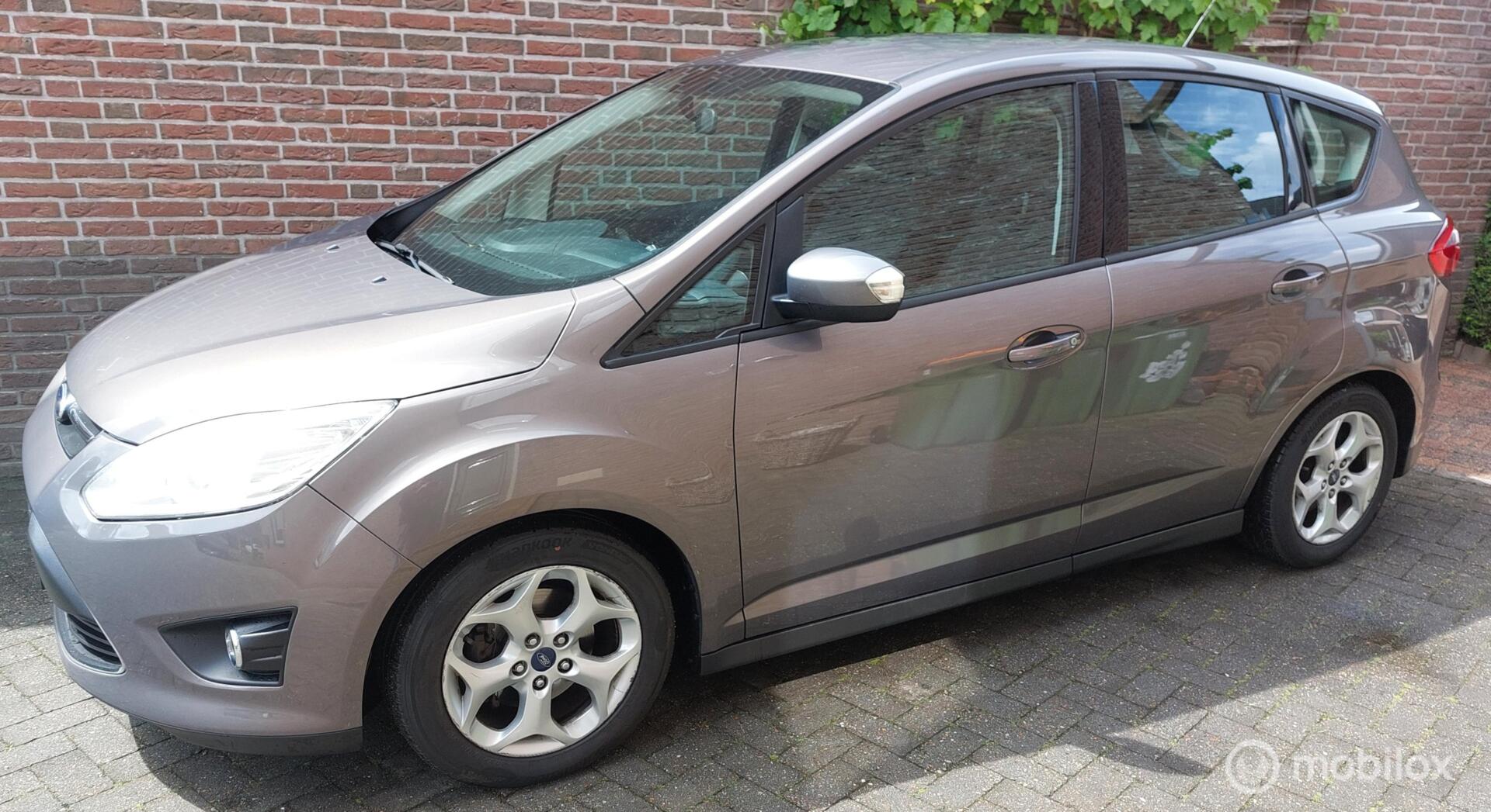Ford C-max 1.0 Titanium Nieuwe distributieriem/beurt en APK! 2013 - voorkant