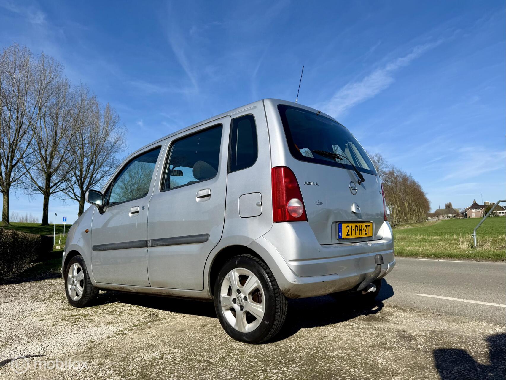 Foto van Opel Agila