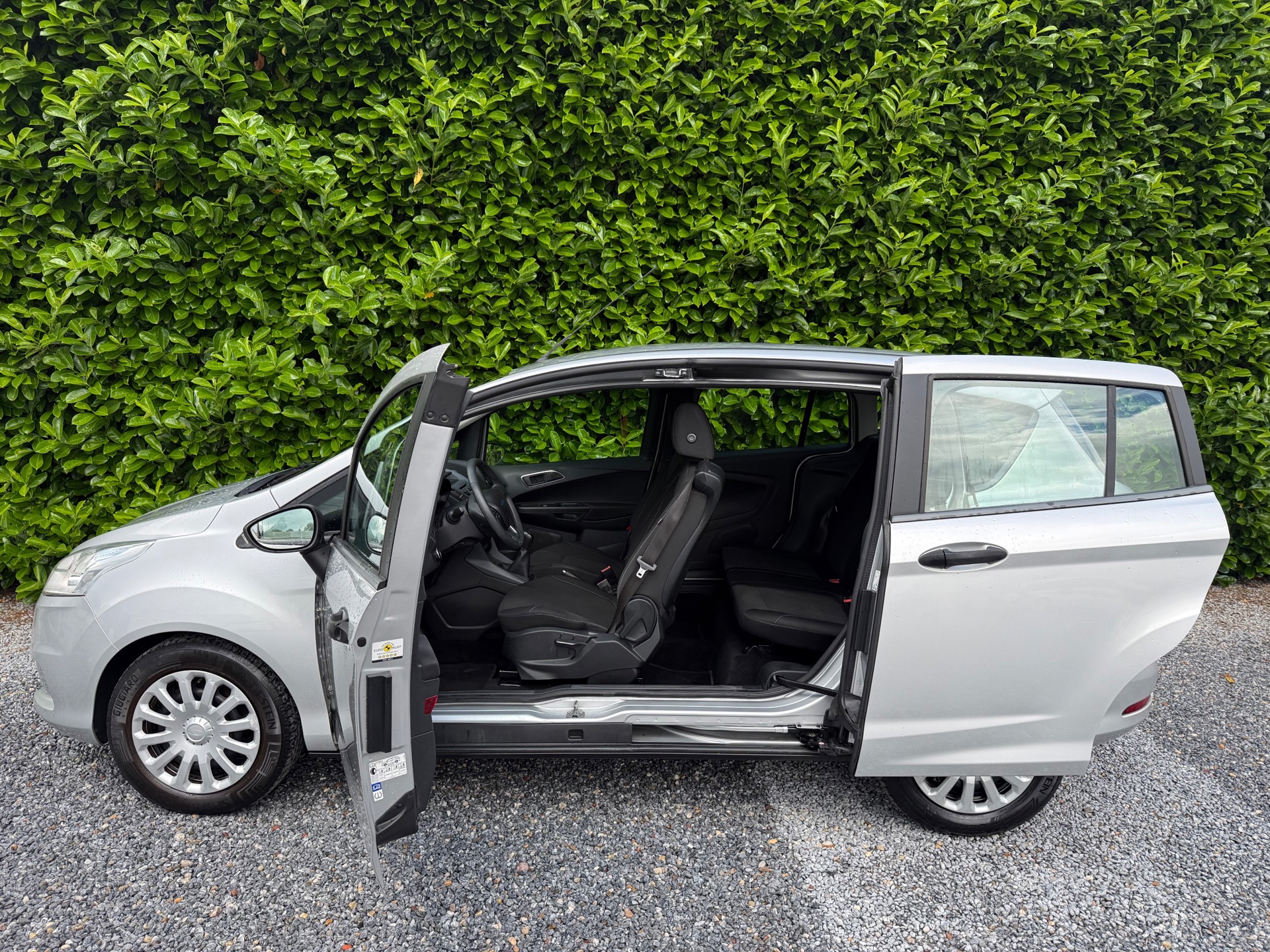 Foto van Ford B-max