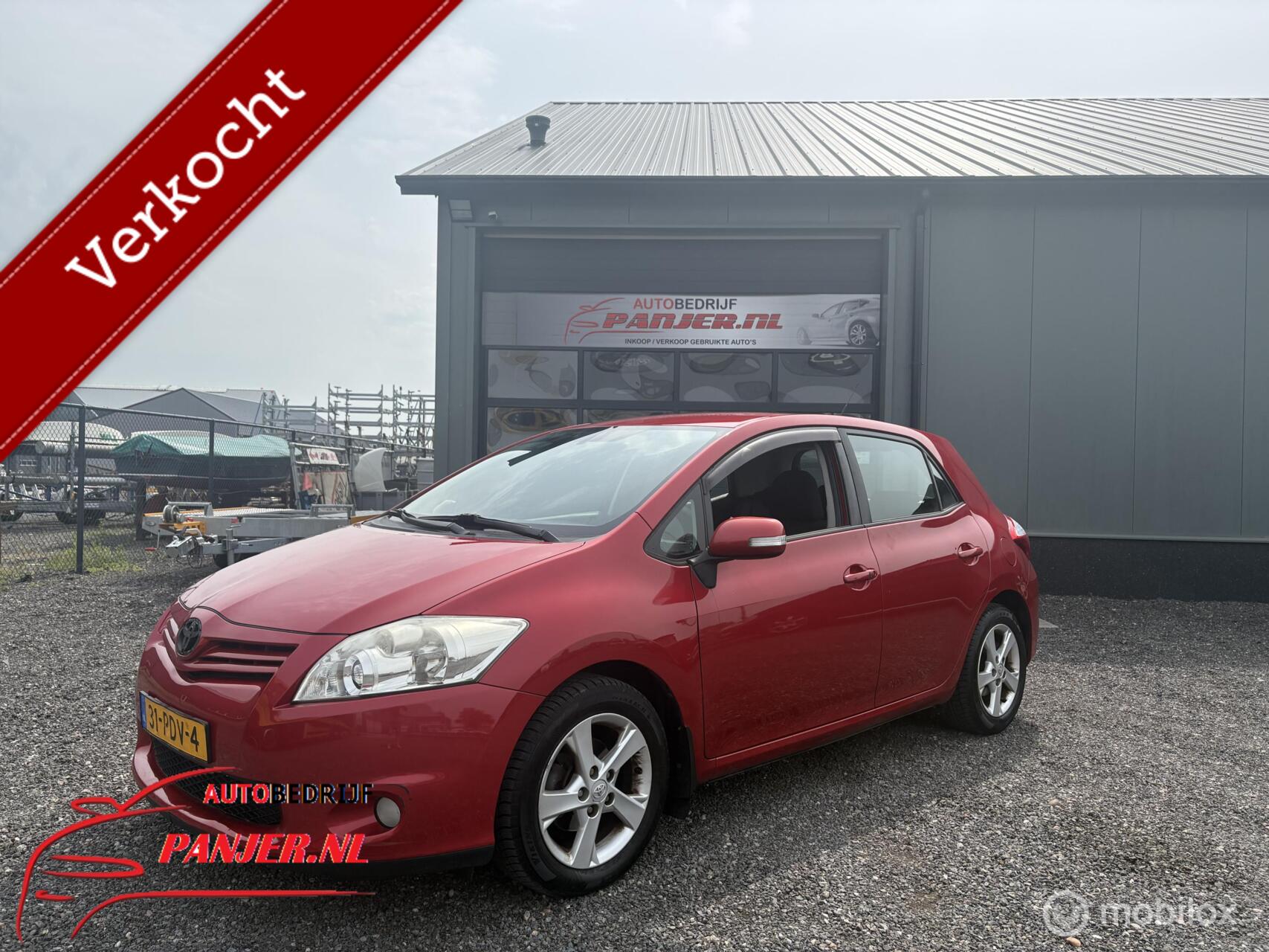 Toyota Auris 1.6 Dynamic 2011 - voorkant