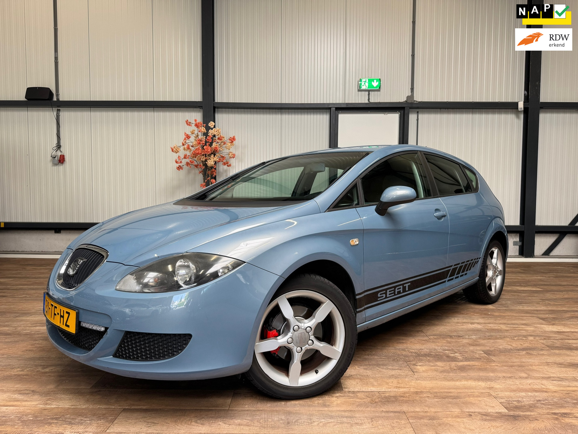Seat Leon 1.6 REFERENCE / ZEER NETTE STAAT / NWE APK! 2006 - voorkant