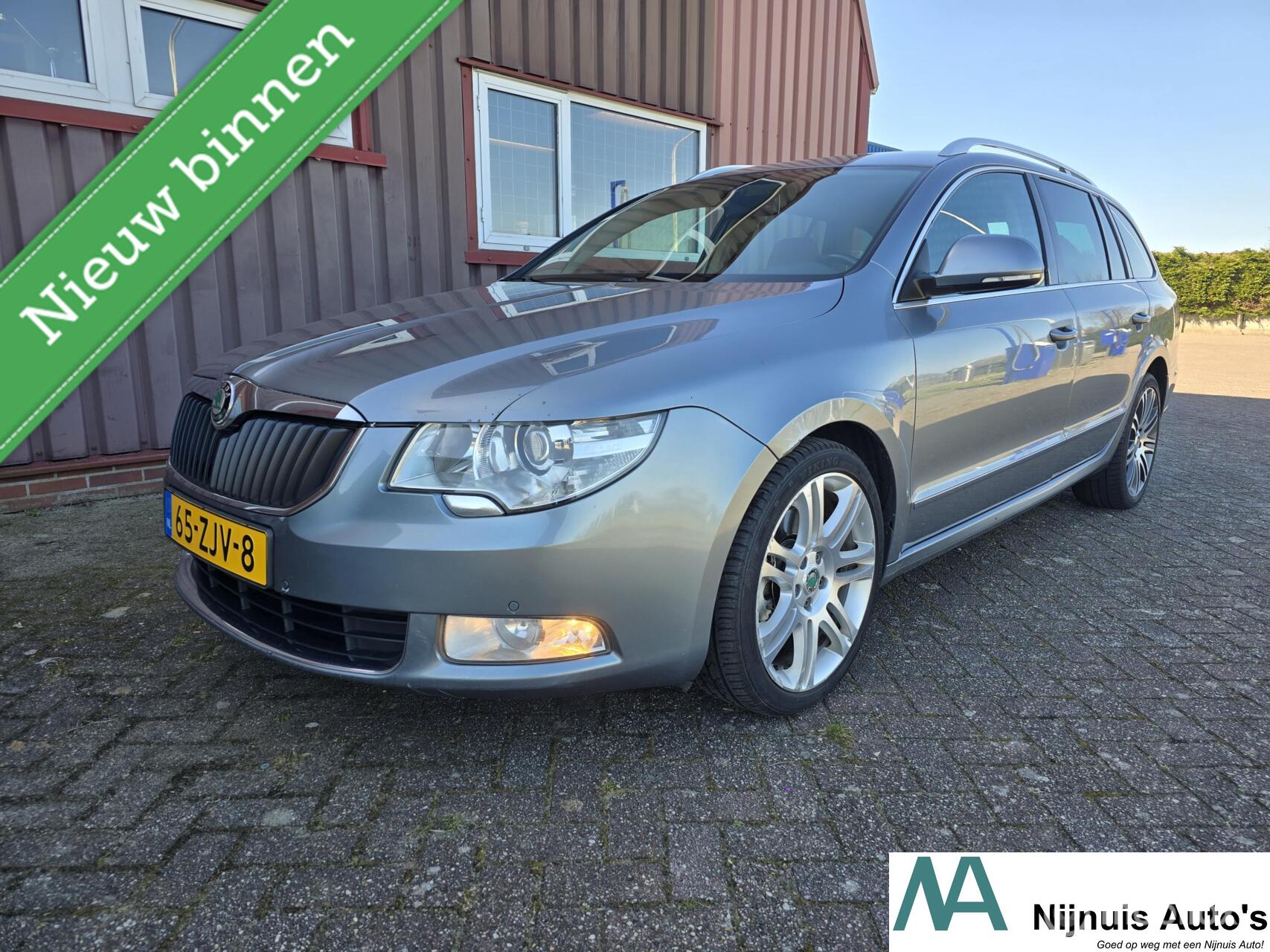 Skoda Superb 1.6 TDI Greenline Active Business Line Leer | PDC | Stoelverwarming | Clima | 18Inch | 2012 - voorkant