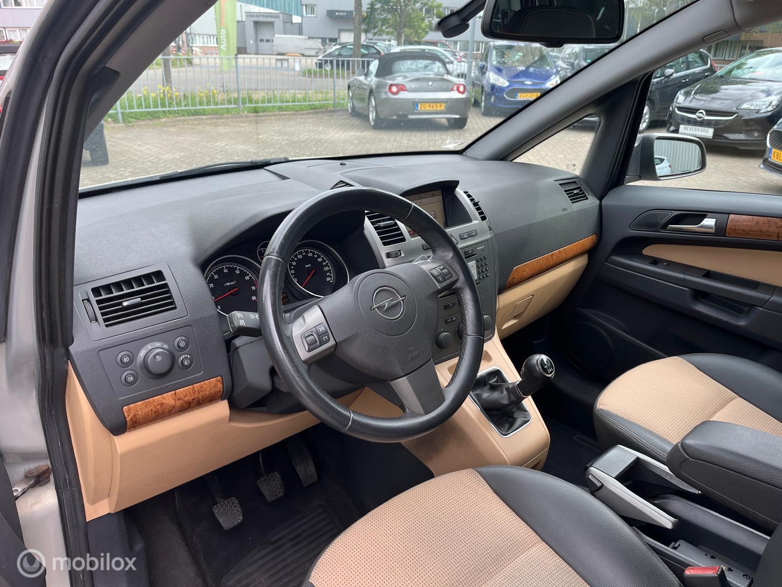 Foto van Opel Zafira