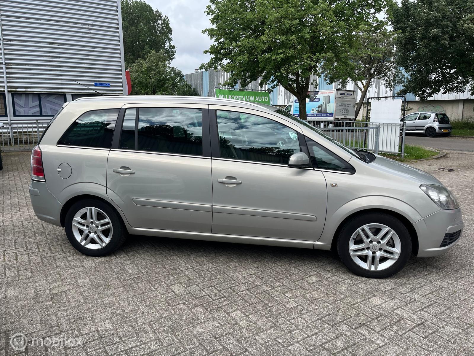 Foto van Opel Zafira