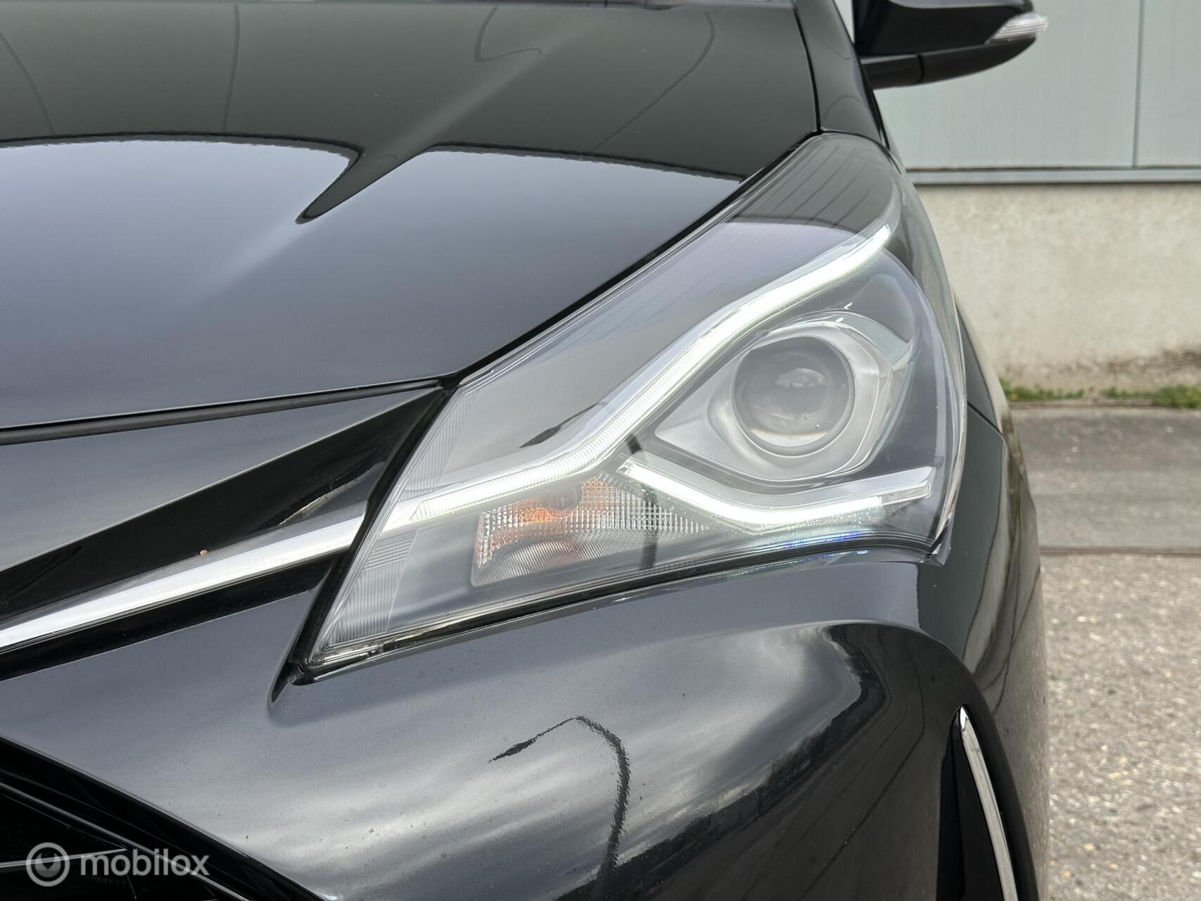 Foto van Toyota Toyota Yaris Hybrid